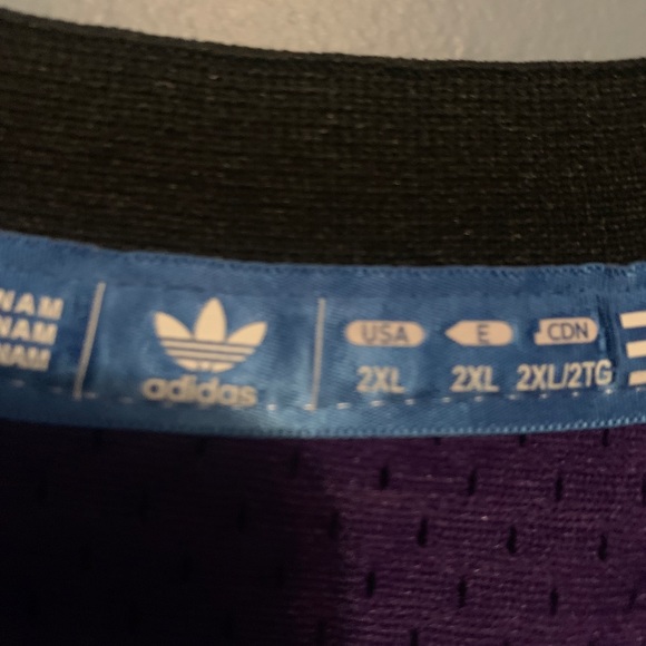 Toronto raptors jersey - Picture 3 of 3